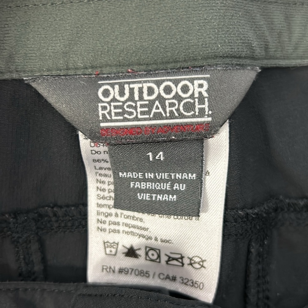 Women’s Black Straight-Leg Pants - Picture 8 of 13